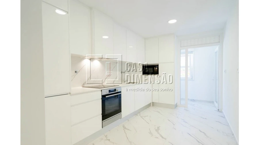Apartamento T1 para Venda em Carnaxide e Queijas Foto 14