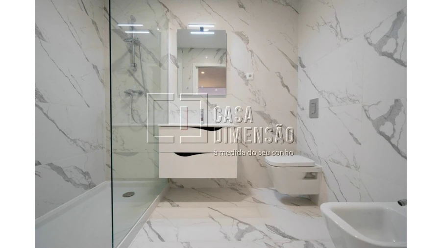 Apartamento T1 para Venda em Carnaxide e Queijas Foto 27
