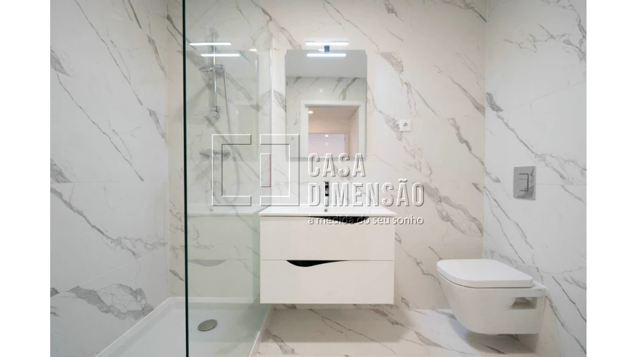 Apartamento T1 para Venda em Carnaxide e Queijas Foto 30