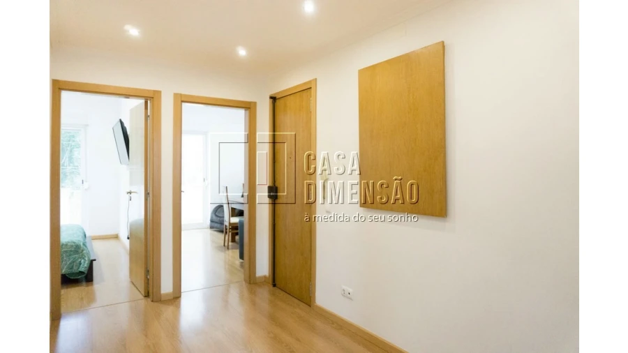 Apartamento T2 para Venda em Algés, Linda-A-Velha e Cruz Quebrada-Dafundo Foto 4