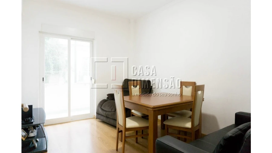 Apartamento T2 para Venda em Algés, Linda-A-Velha e Cruz Quebrada-Dafundo Foto 5