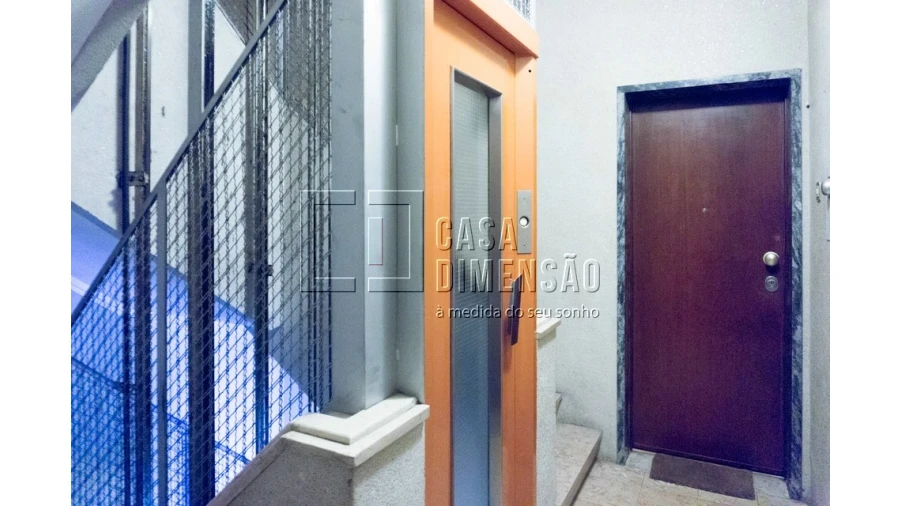 Apartamento T2 para Venda em Algés, Linda-A-Velha e Cruz Quebrada-Dafundo Foto 21