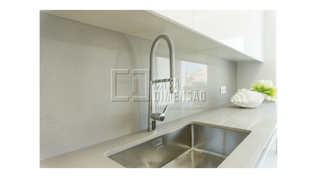 Apartamento T3 para Venda em Carnaxide e Queijas Foto 35