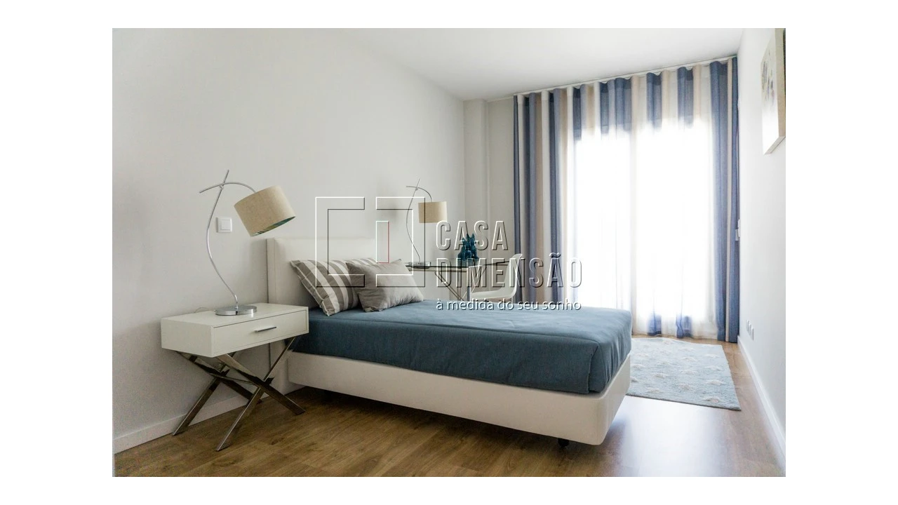 Apartamento T3 para Venda em Carnaxide e Queijas Foto 45