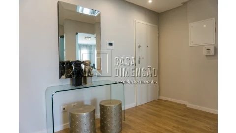 Apartamento T3 para Venda em Carnaxide e Queijas