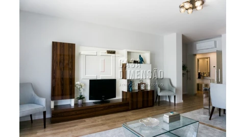 Apartamento T3 para Venda em Carnaxide e Queijas