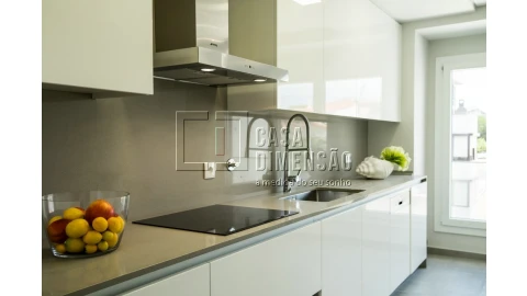 Apartamento T3 para Venda em Carnaxide e Queijas
