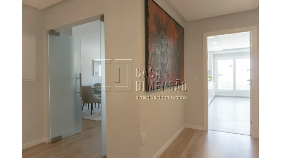 Apartamento T3 para Venda em Carnaxide e Queijas Foto 4
