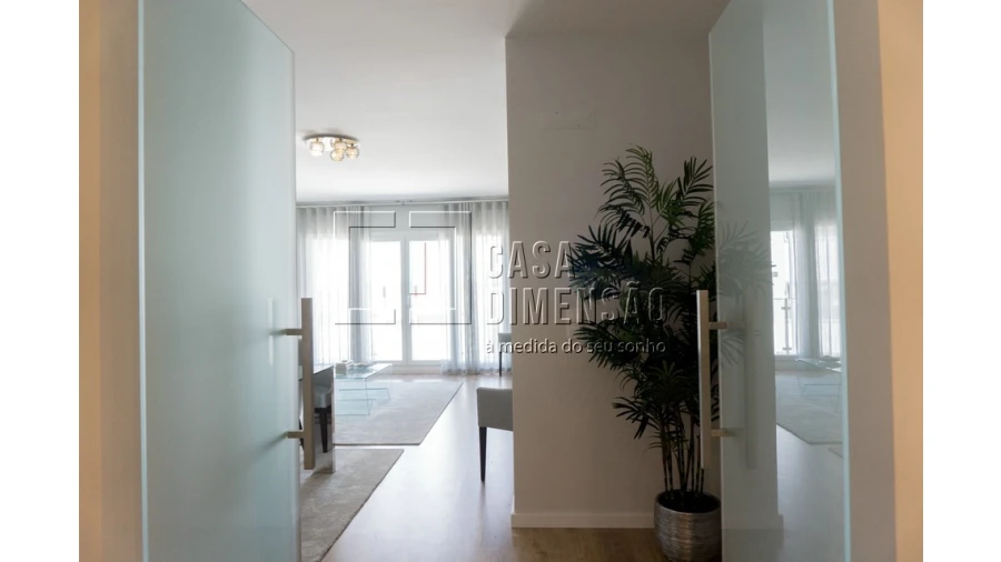 Apartamento T3 para Venda em Carnaxide e Queijas Foto 8