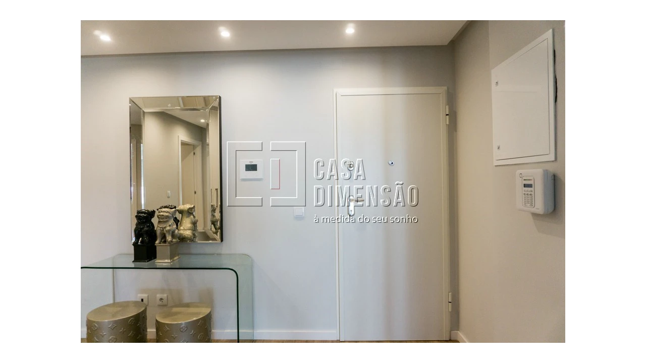 Apartamento T2 para Venda em Carnaxide e Queijas Foto 2