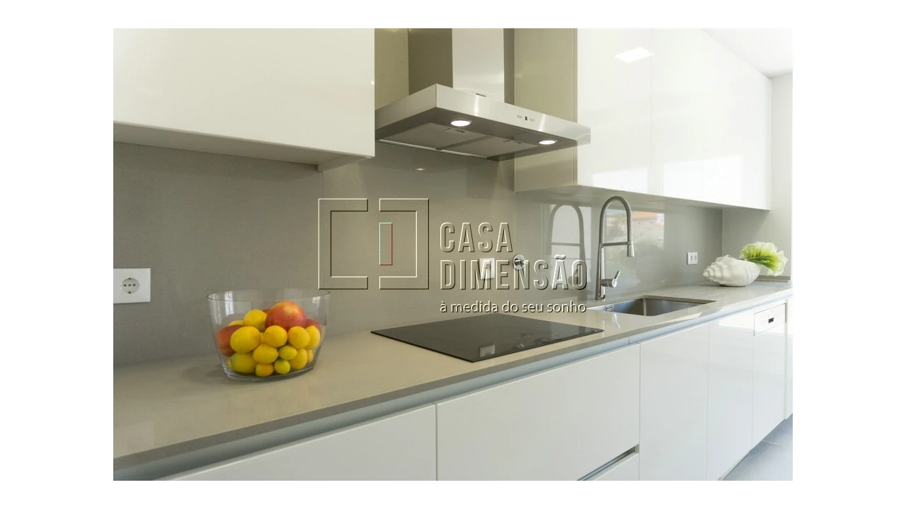 Apartamento T2 para Venda em Carnaxide e Queijas Foto 28
