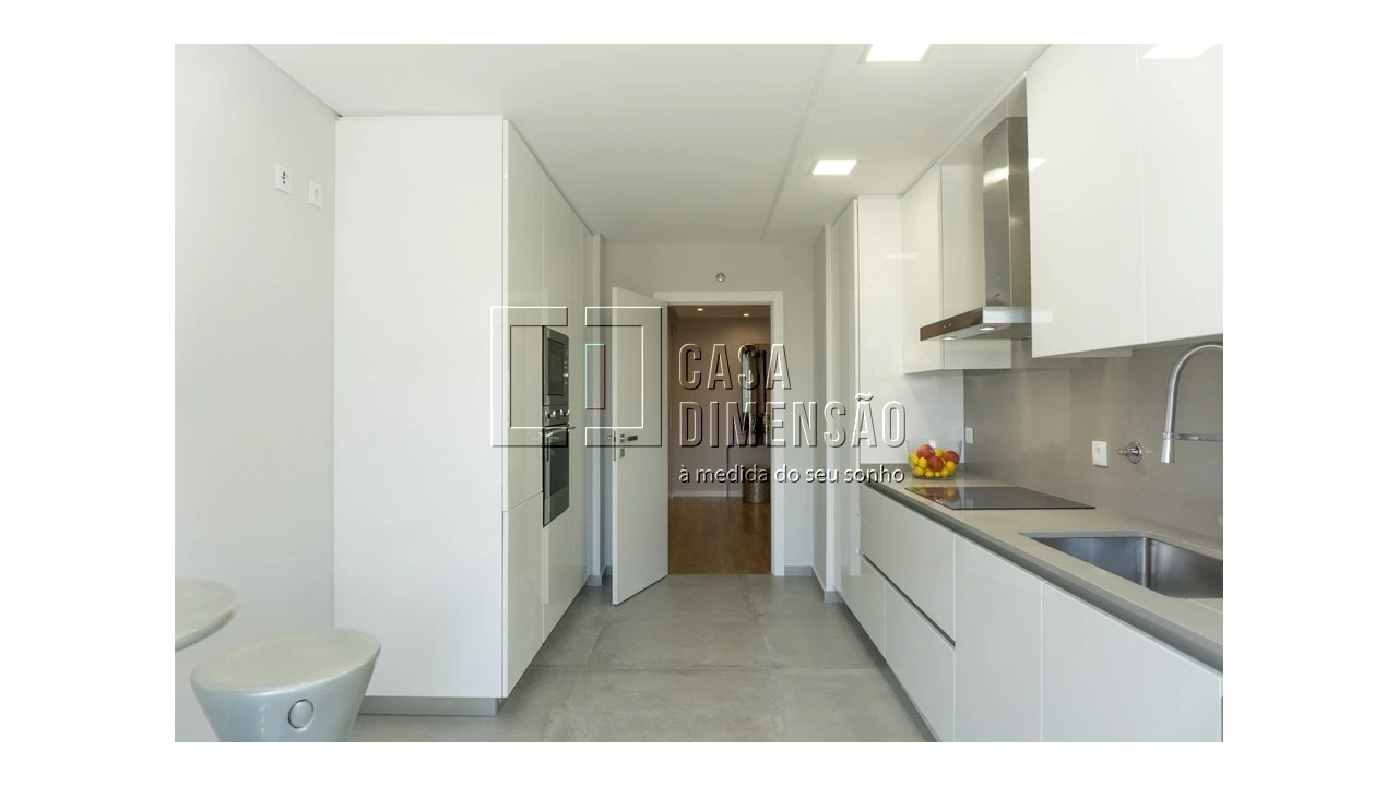 Apartamento T2 para Venda em Carnaxide e Queijas Foto 33