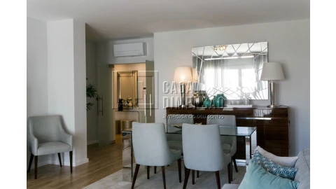 Apartamento T2 para Venda em Carnaxide e Queijas