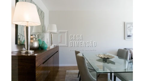 Apartamento T2 para Venda em Carnaxide e Queijas