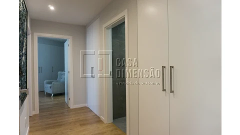 Apartamento T2 para Venda em Carnaxide e Queijas