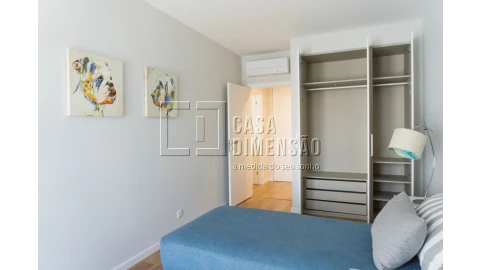 Apartamento T2 para Venda em Carnaxide e Queijas