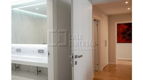 Apartamento T2 para Venda em Carnaxide e Queijas