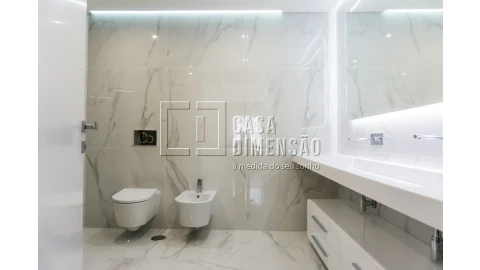 Apartamento T2 para Venda em Carnaxide e Queijas