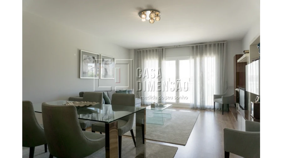 Apartamento T2 para Venda em Carnaxide e Queijas Foto 9