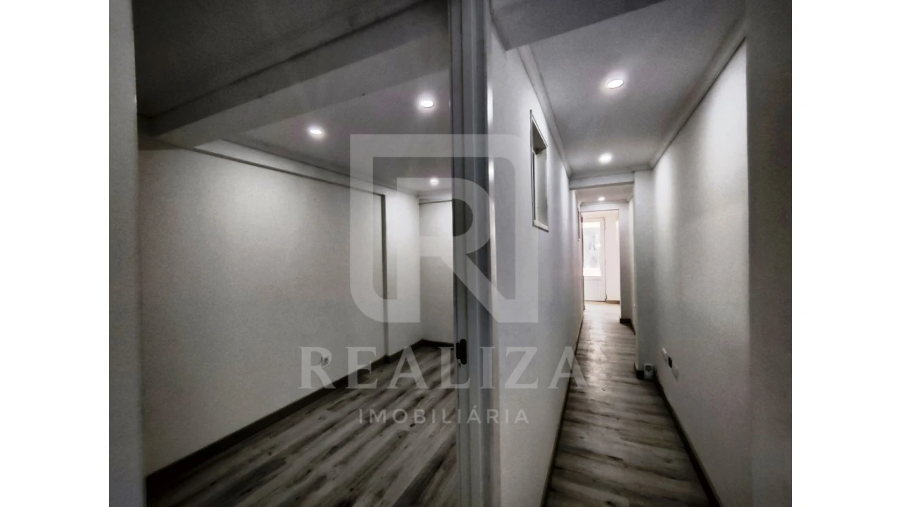 Apartamento T2 para Venda em Corroios Foto 14
