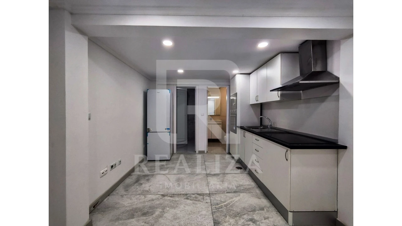 Apartamento T2 para Venda em Corroios Foto 10