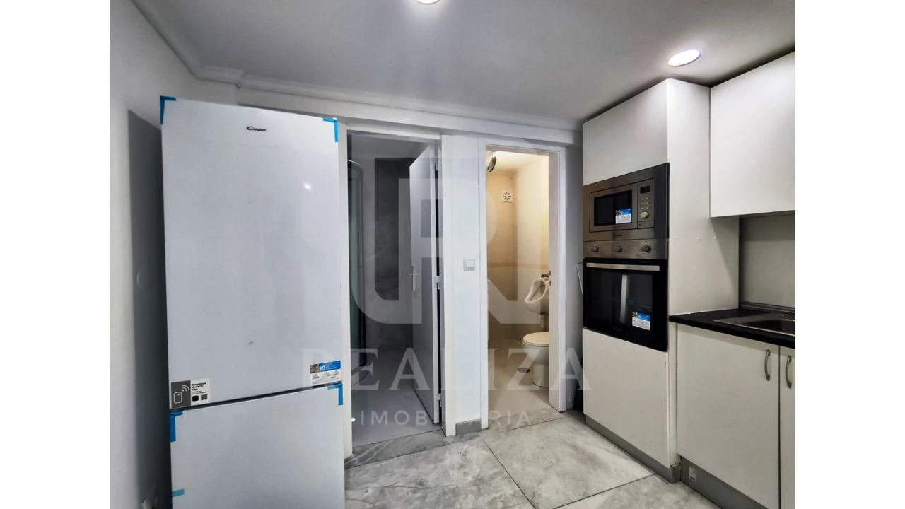 Apartamento T2 para Venda em Corroios Foto 2