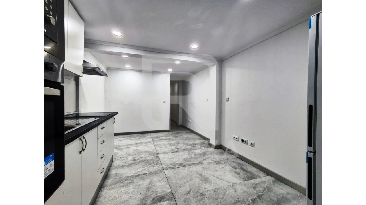 Apartamento T2 para Venda em Corroios Foto 19