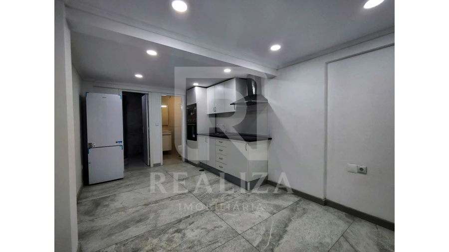 Apartamento T2 para Venda em Corroios Foto 3