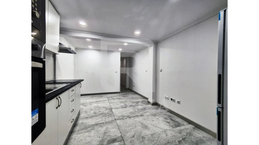 Apartamento T2 para Venda em Corroios Foto 19