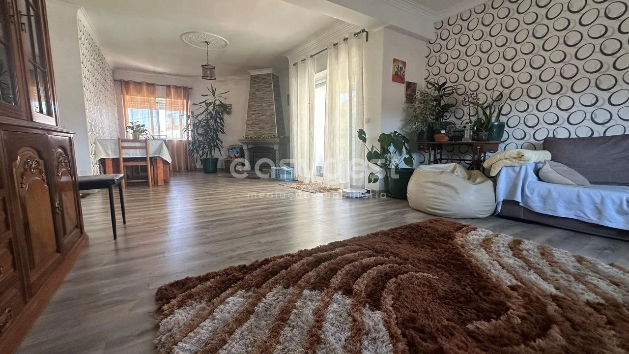 Apartamento T4 para Venda em Ceira Foto 1