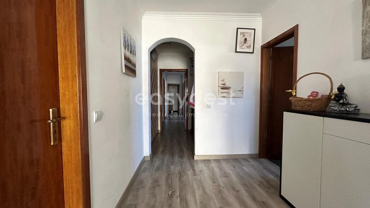 Apartamento T4 para Venda em Ceira Foto 5