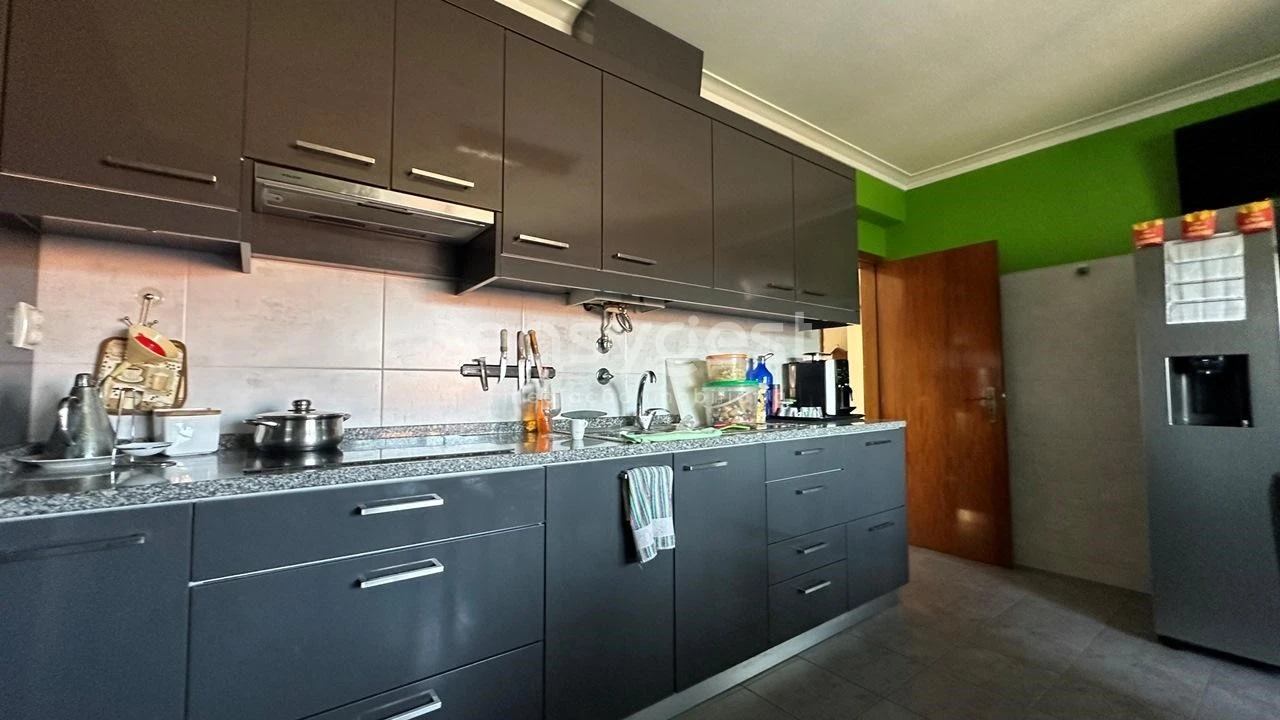 Apartamento T4 para Venda em Ceira Foto 8