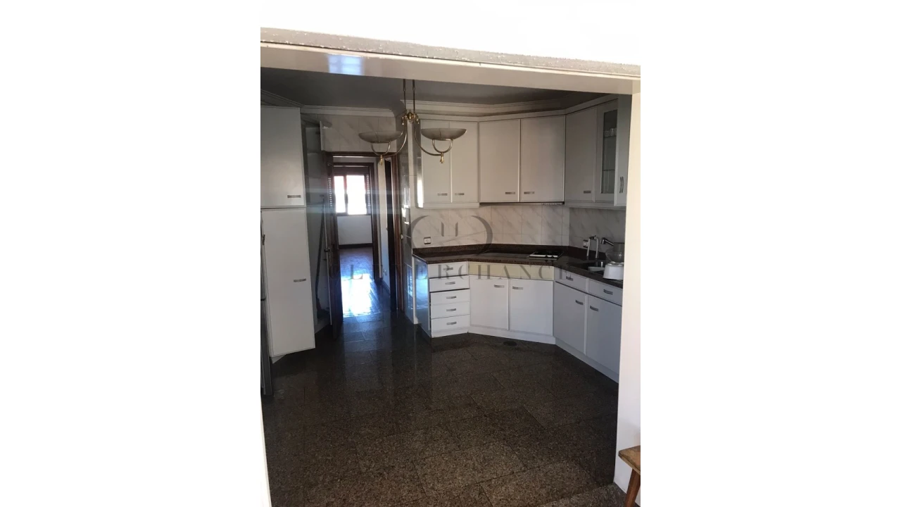Apartamento T3 para Venda em Espinho Foto 8