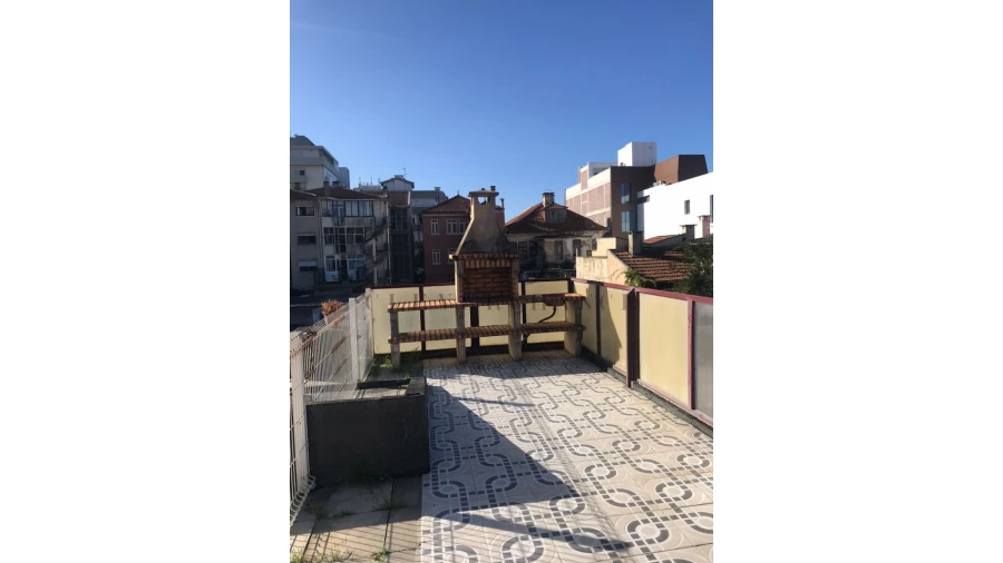 Apartamento T3 para Venda em Espinho Foto 11