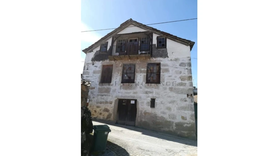 Moradia para Venda em Sendim