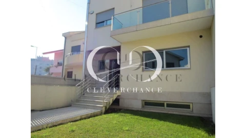 Moradia T4 para Venda em Mafamude e Vilar do Paraíso
