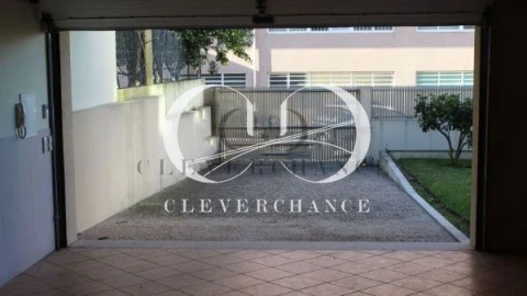 Moradia T4 para Venda em Mafamude e Vilar do Paraíso