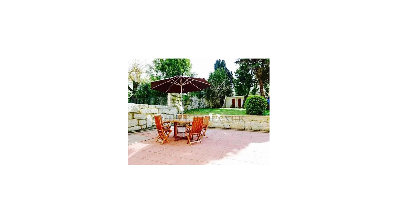 Moradia T7 para Venda em Lordelo do Ouro e Massarelos Foto 5