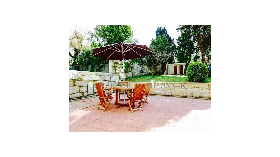 Moradia T7 para Venda em Lordelo do Ouro e Massarelos Foto 5