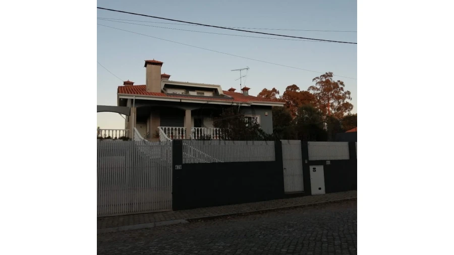 Moradia T3 para Venda em Grijó e Sermonde Foto 31