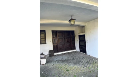 Moradia T3 para Venda em Pedroso e Seixezelo