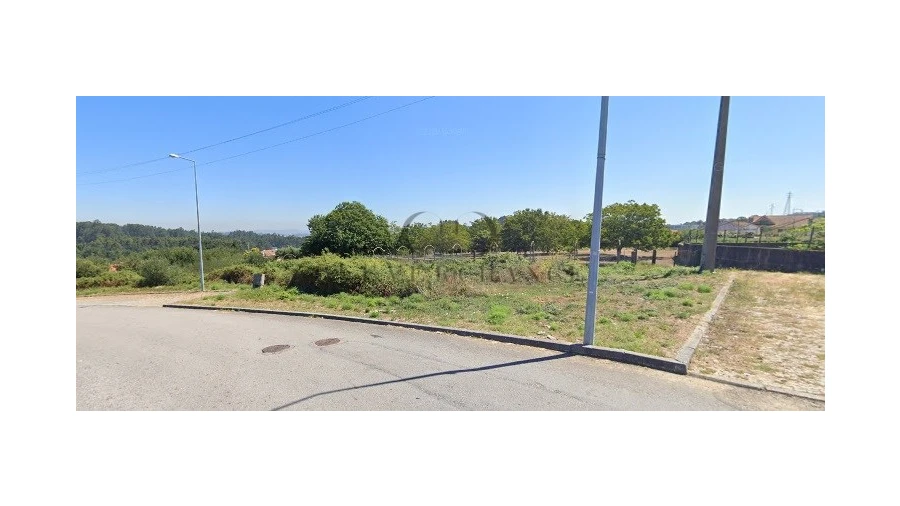 Terreno P/ Prédio para Venda em Argoncilhe Foto 1