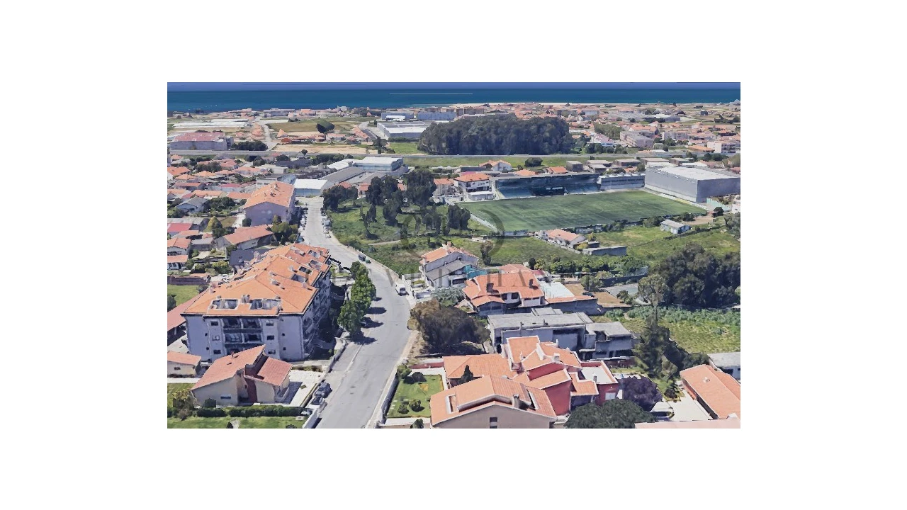 Terreno para Venda em Arcozelo Foto 2