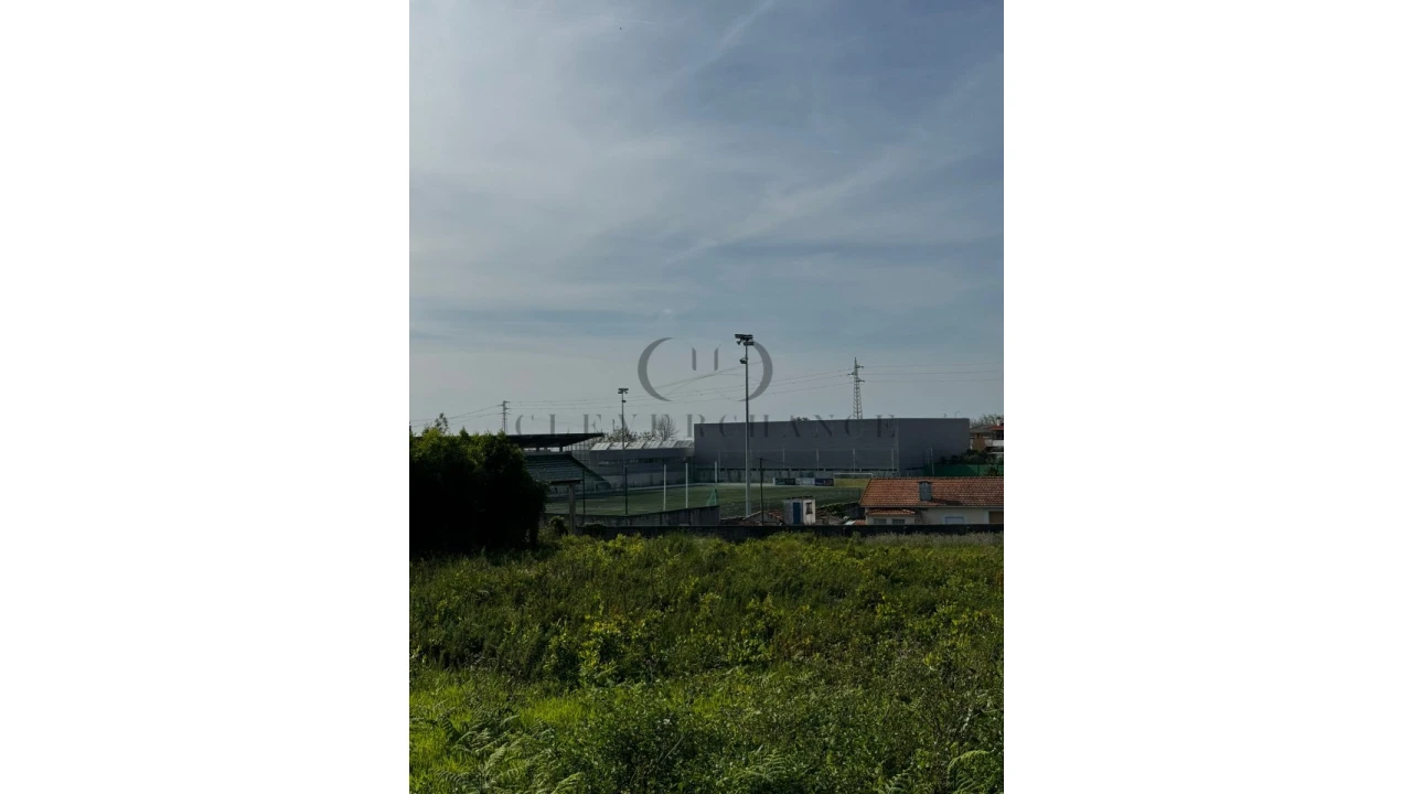 Terreno para Venda em Arcozelo Foto 3