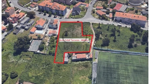 Terreno para Venda em Arcozelo