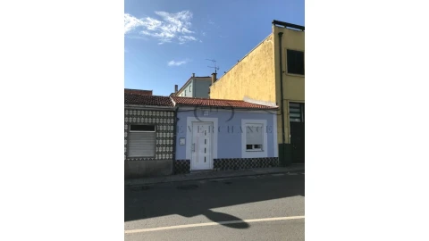 Moradia T1 para Venda em Campanhã