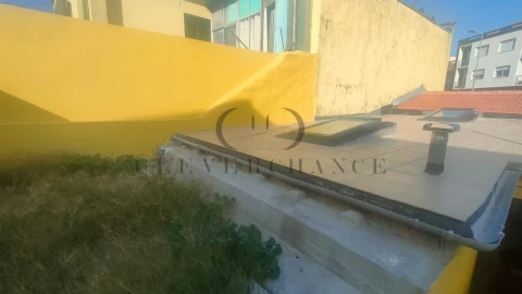 Moradia T1 para Venda em Campanhã