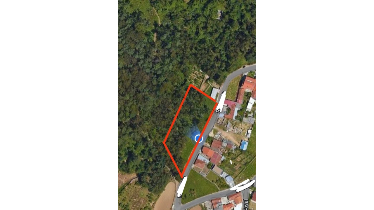 Terreno para Venda em Milheiros de Poiares Foto 1