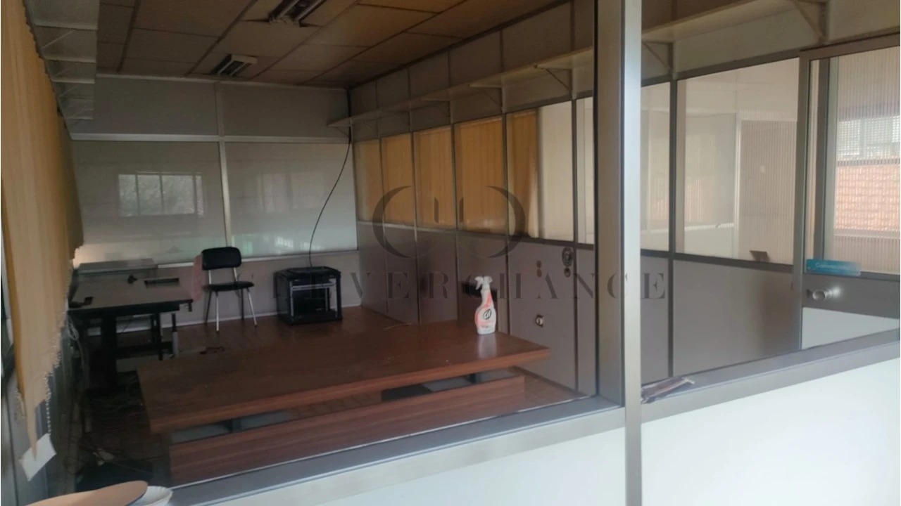 Escritório para Arrendamento em Avintes Foto 8