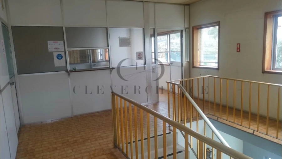 Escritório para Arrendamento em Avintes Foto 1